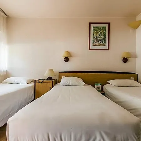Hotel Campanile 2*