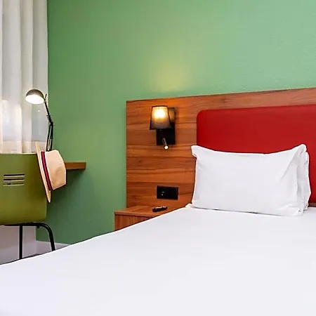 Campanile Hotel 2*