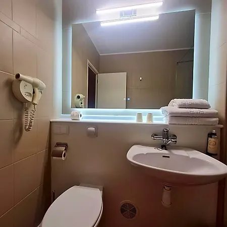 Campanile Hotel 2*