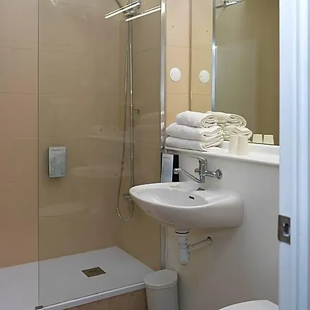 Campanile Hotel 2*